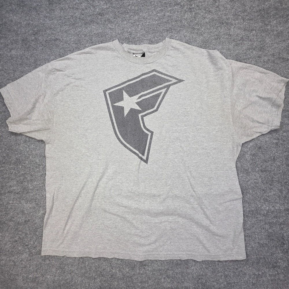 Famous Stars & Straps T-Shirt Men's 2XL Gray Graphic Y2K